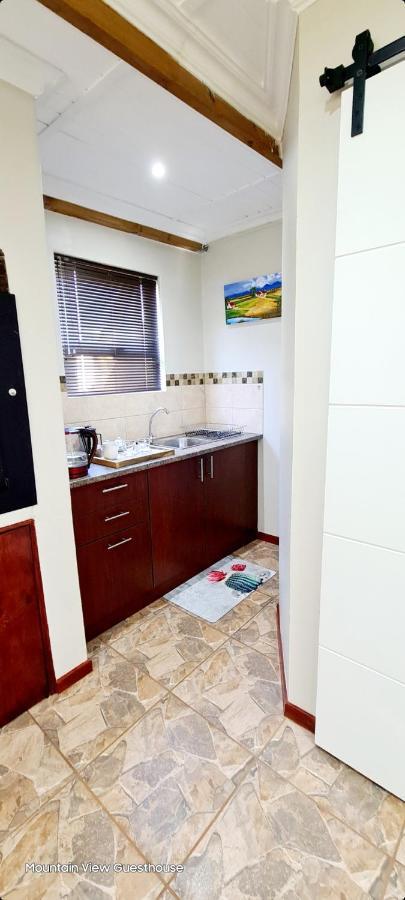 Mountain View Guesthouse Vanrhynsdorp Dış mekan fotoğraf